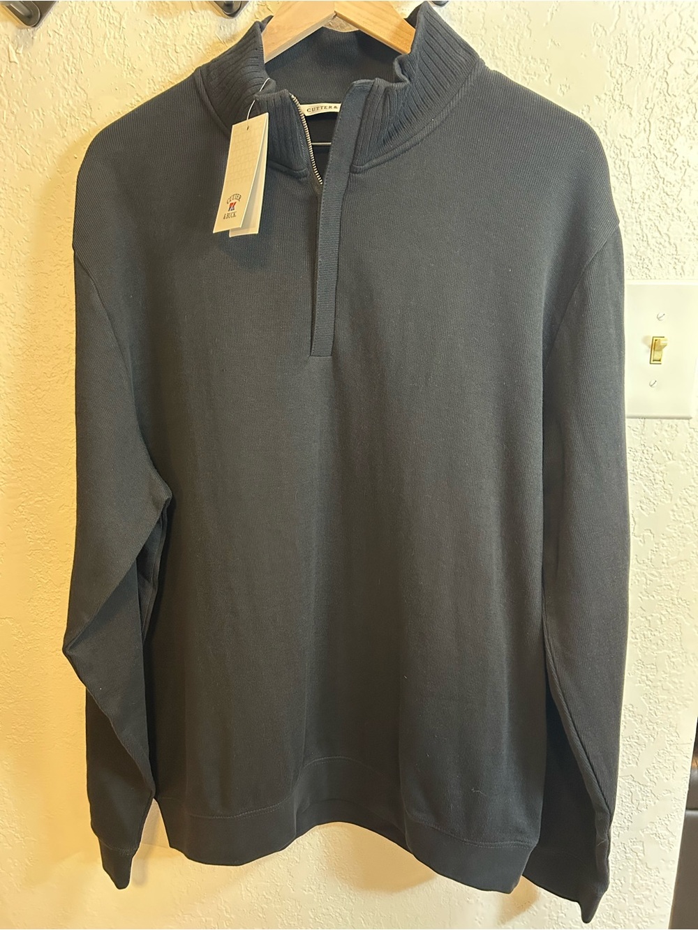Cutter & Buck Men’s Large Black Quarter Zip Pullover Sweater Golf Outdoor NWT